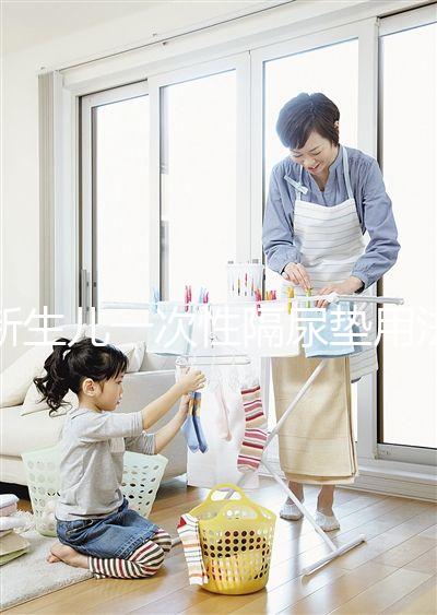 新生兒一次性隔尿墊用法詳解，放在床單上而不是替代尿布